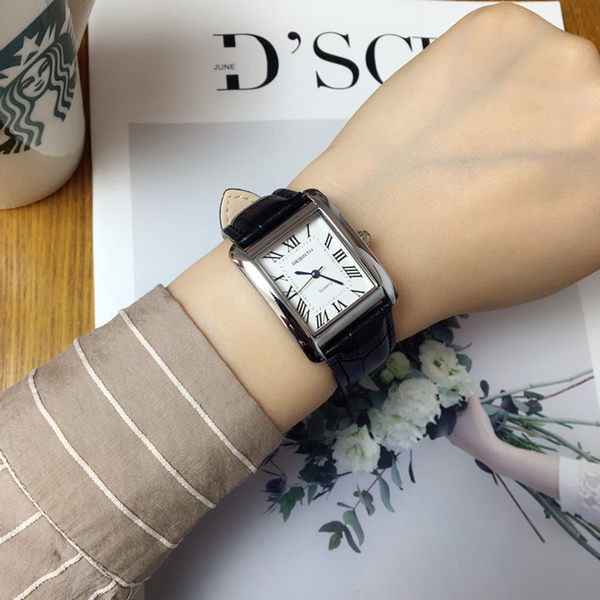 Laia rihmaga naiste käekell