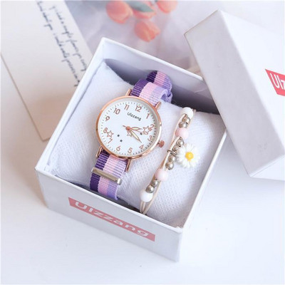 Υφασμάτινο γυναικείο ρολόι σε ανοιχτά χρώματα