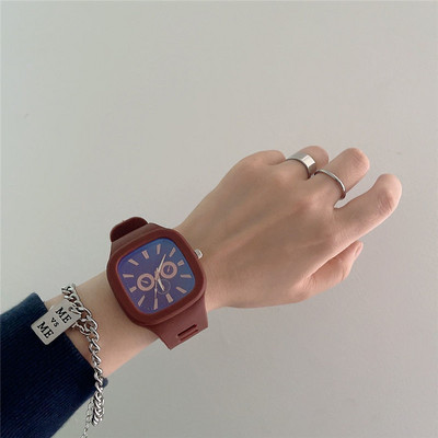 Casual γυναικείο ρολόι με τετράγωνο σχήμα