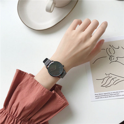 Γυναικείο ρολόι από ατσάλι με στρογγυλό σχήμα