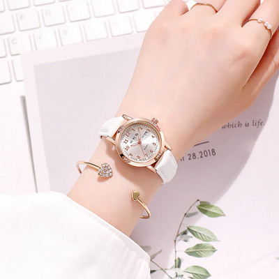 Ceas modern cu curea din piele