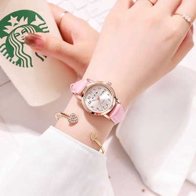 Ceas modern cu curea din piele