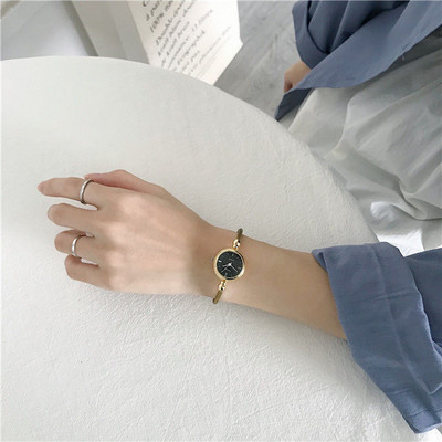 Terasest ümara kujuga naiste käekell