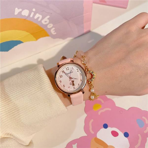 Ceas modern - cu curea din piele