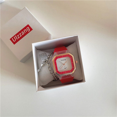 Γυναικείο τετράγωνο ρολόι με λουράκι σιλικόνης