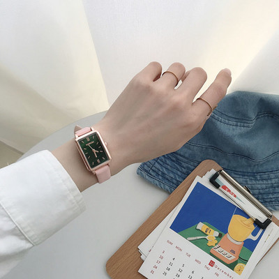 Γυναικείο κομψό ρολόι με δερμάτινο λουράκι, νέο μοντέλο