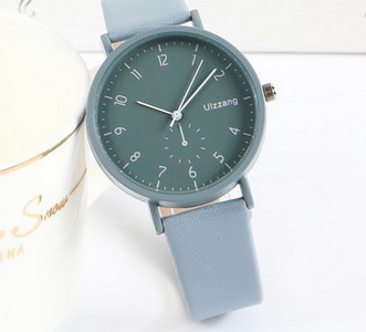 Un ceas curat de dama, cu forma rotunda