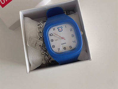 Kummipaelaga naiste käekell