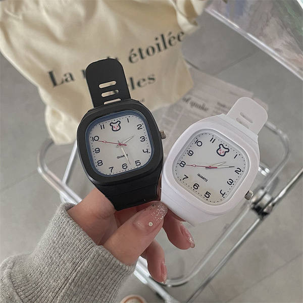 Kummipaelaga naiste käekell