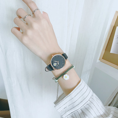 Dekoratiivse lillega naiste veekindel käekell