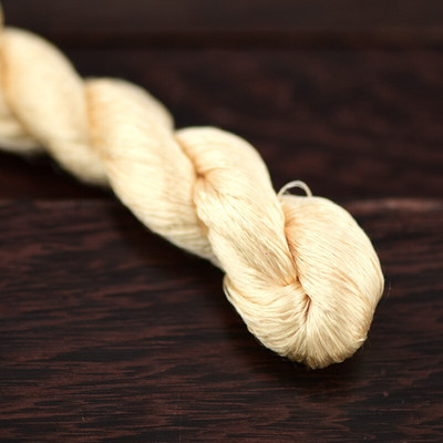 šilko siuvinėjimo siūlai / 100% šilko siūlai / siuvinėjimas rankomis siuvinėjimas kryželiu / rudos spalvos / 9 grynos spalvos