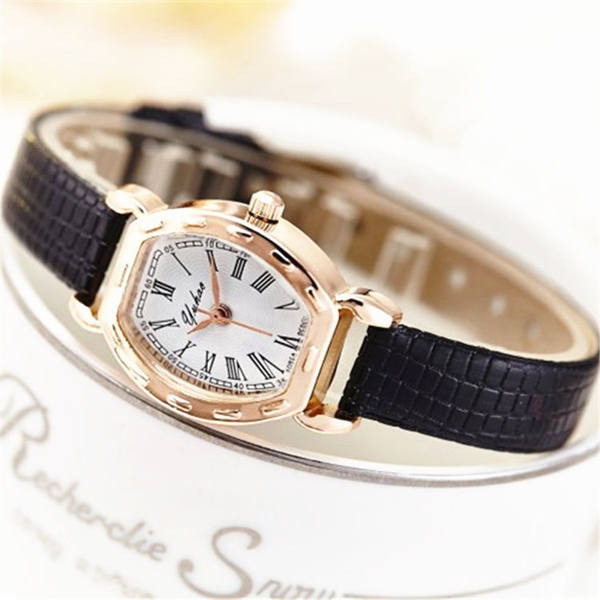 Ceas de dama modern cu curea din piele - model retro