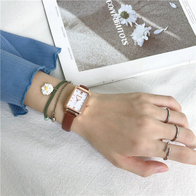 Ženski sat sa kožnim remenom - više boja