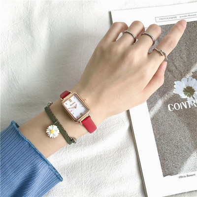 Ženski sat sa kožnim remenom - više boja