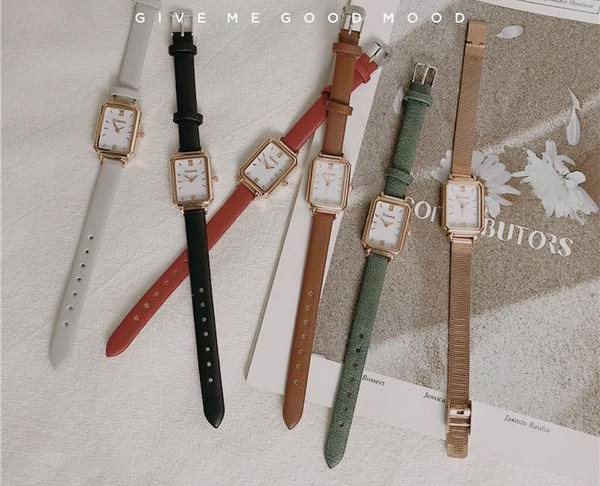 Ženski sat sa kožnim remenom - više boja