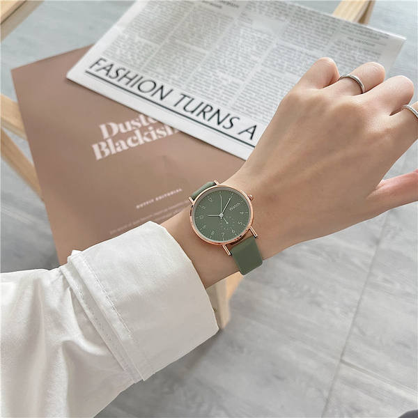 Naujo modelio moteriškas kelių spalvų laikrodis su odiniu dirželiu