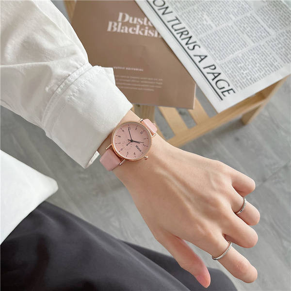 Naujo modelio moteriškas kelių spalvų laikrodis su odiniu dirželiu