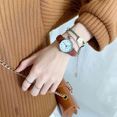 Casual ρολόι σε στυλ ρετρό