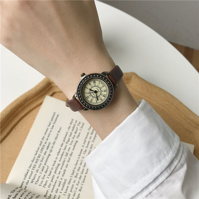 Ceas rotund model nou pentru femei