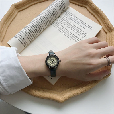 Ceas rotund model nou pentru femei