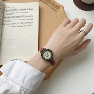 Ceas rotund model nou pentru femei