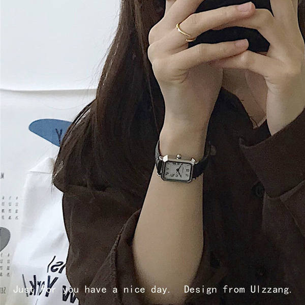 Γυναικείο κομψό ρολόι με δερμάτινο λουράκι, νέο μοντέλο