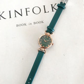 Čist ženski sat u raznim bojama