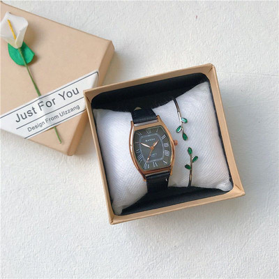 Nahast rihmaga retrostiilis naiste käekell