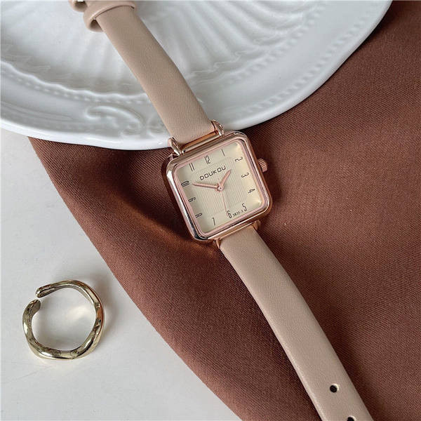 Puhta mudeliga naiste kandiline käekell