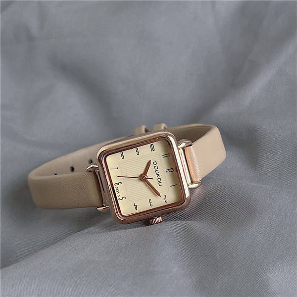 Puhta mudeliga naiste kandiline käekell