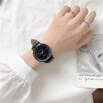 Casual ženski sat - okruglog oblika