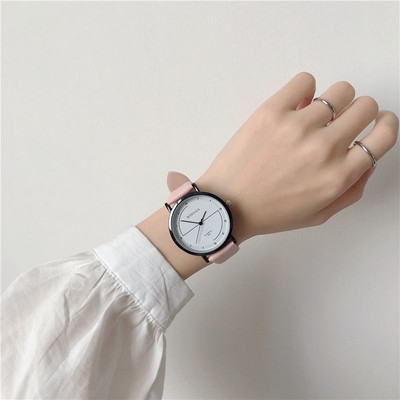 Casual ženski sat - okruglog oblika