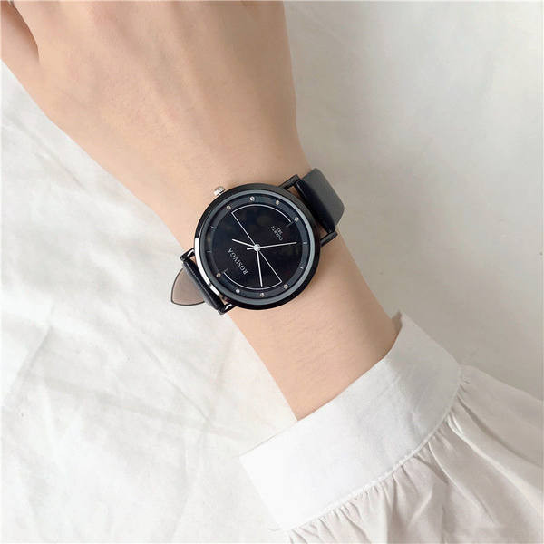 Casual ženski sat - okruglog oblika