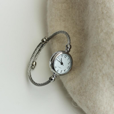 Γυναικείο ρολόι τύπου casual βραχιόλι