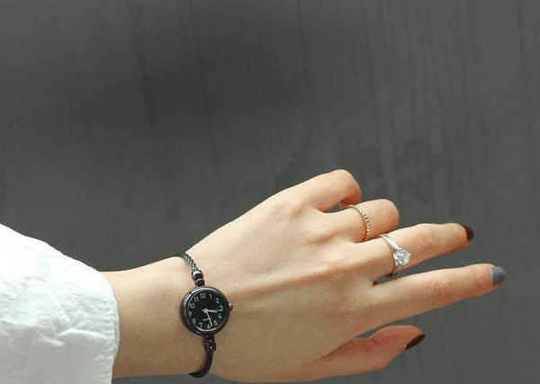 Γυναικείο ρολόι τύπου casual βραχιόλι