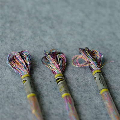 Pachet de 3 bucăți pe culoare Artă 317W, luciu ridicat, ață de broderie metalică, ață de cusătură în cruce, 8 metri fiecare frișcă