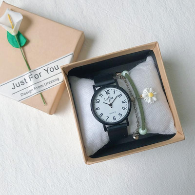 Κομψό λεπτό ρολόι σε ασημί χρώμα