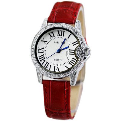 Nahast rihma ja dekoratiivkividega uus mudel naiste käekell