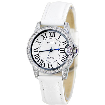 Nahast rihma ja dekoratiivkividega uus mudel naiste käekell