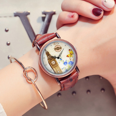 Ρετρό κομψό γυναικείο ρολόι με δερμάτινο λουράκι