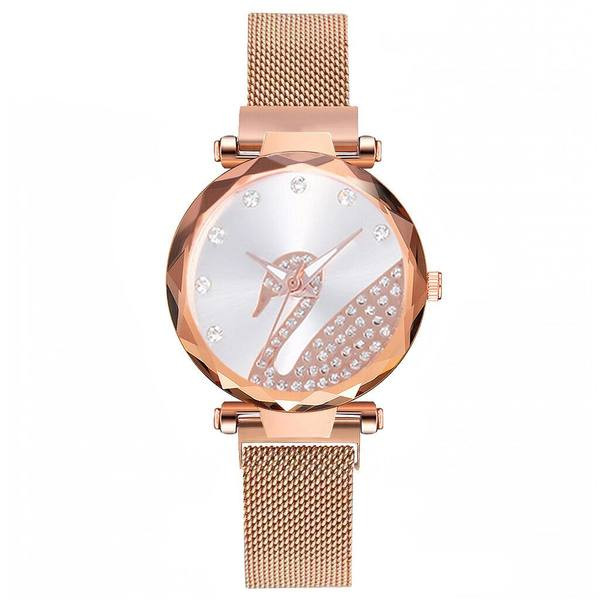 Κομψό γυναικείο ρολόι με μεταλλικό κούμπωμα και διακοσμητικές πέτρες