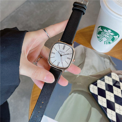 Ženski četvrtasti sat