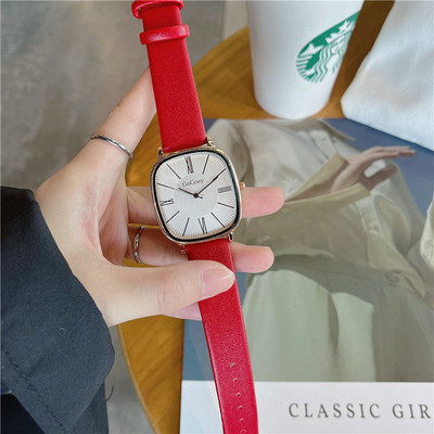 Ženski četvrtasti sat