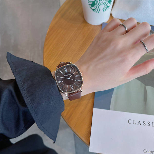 Ženski četvrtasti sat