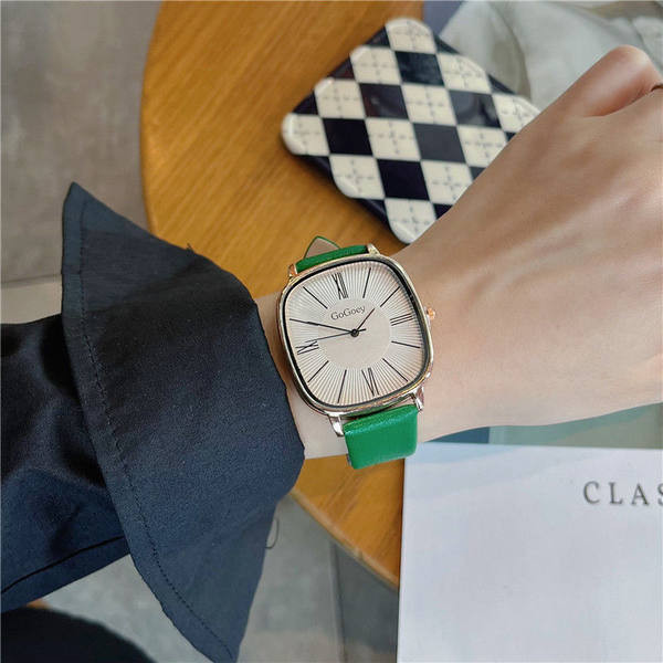 Ženski četvrtasti sat