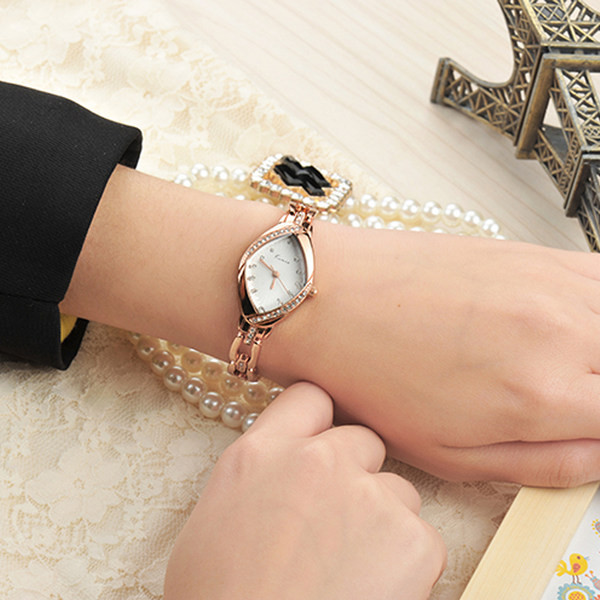 Γυναικείο ρολόι από ατσάλι σε ασημί και χρυσό χρώμα