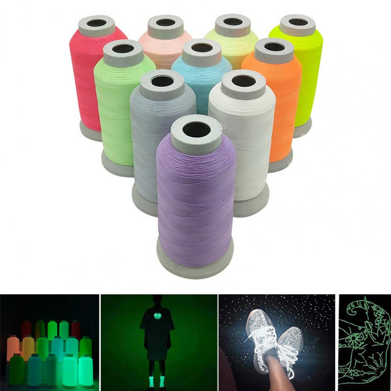 1 ritininis siuvinėjimo siūlas, švytintis tamsoje. Perdirbamas „pasidaryk pats“ poliesterio šviesus kryžminio dygsnio mezgimo siūlų siuvimas