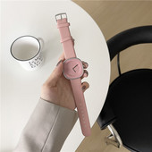 Ženski četvrtasti sat sa remenom od eko kože