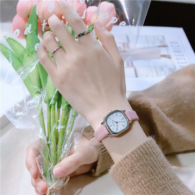 Nahast rihmaga naiste käekell - mitut värvi