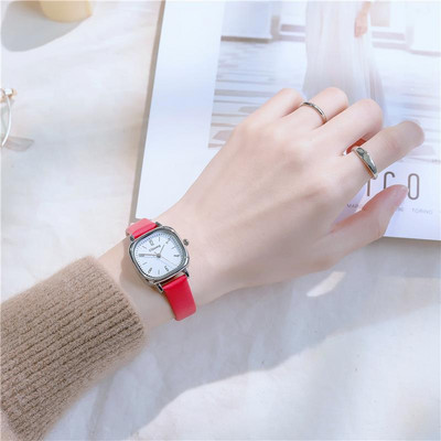 Nahast rihmaga naiste käekell - mitut värvi